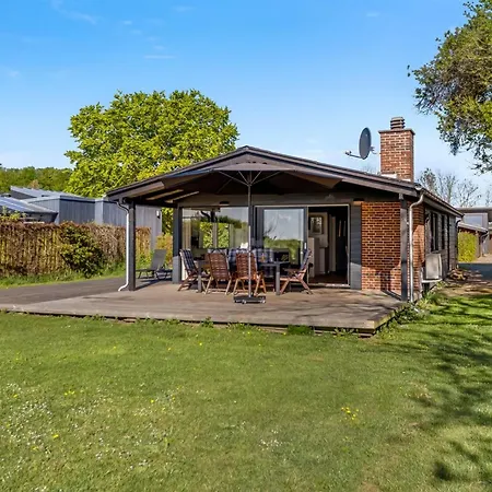 Сasa de vacaciones Orn - 5m From The Sea By Interhome *