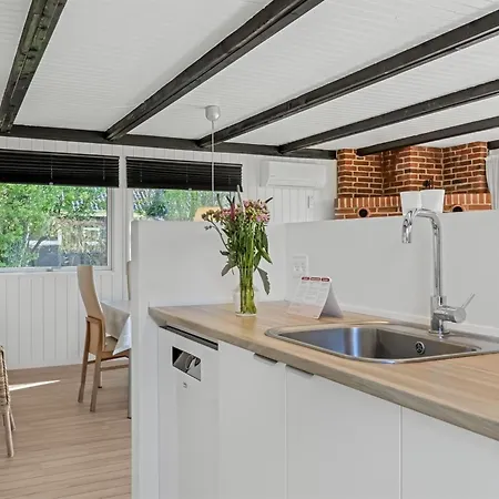 Orn - 5m From The Sea By Interhome 度假居