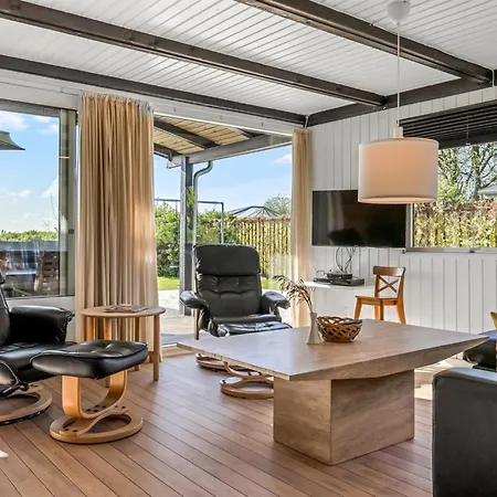 Orn - 5m From The Sea By Interhome *